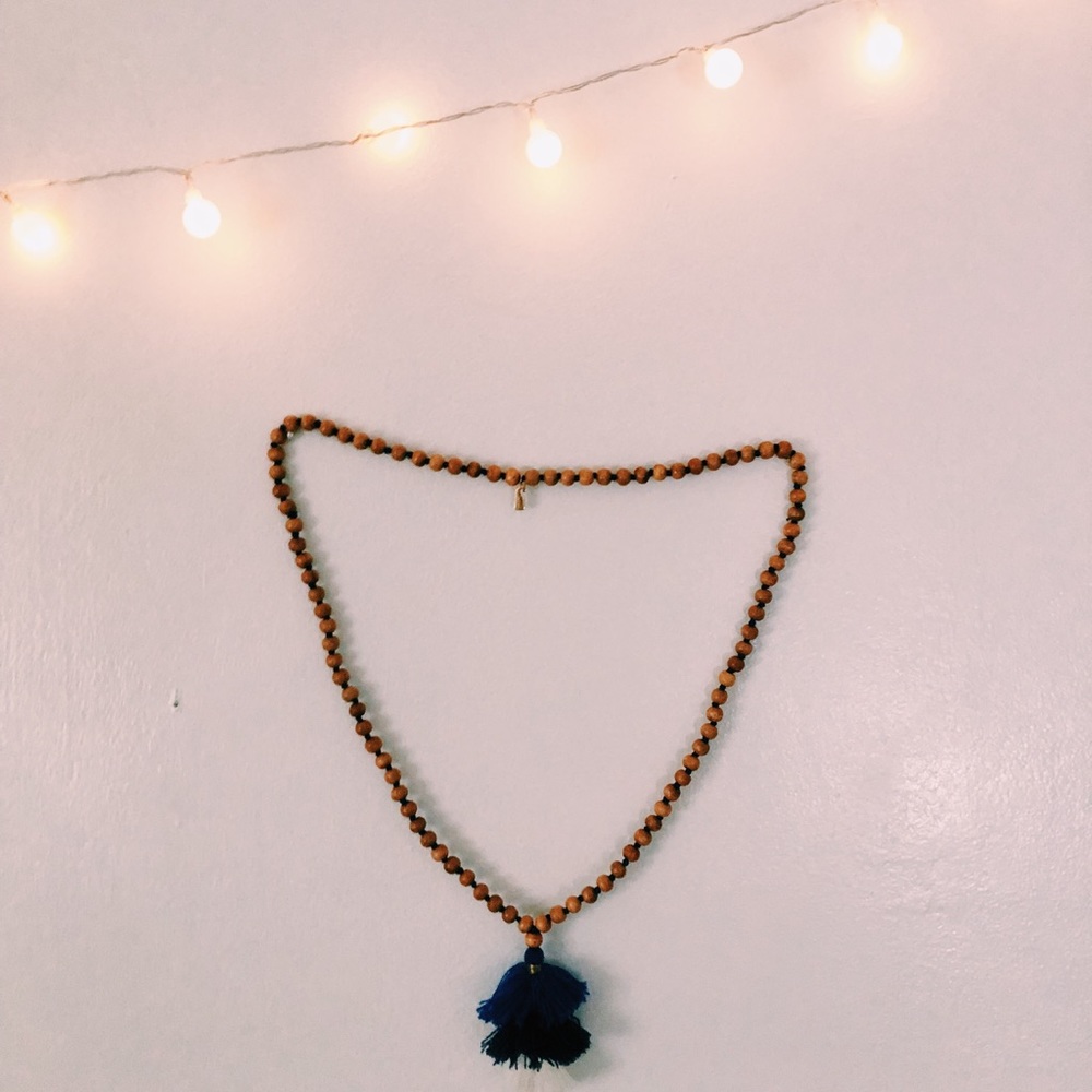 Vineyard Vines necklace